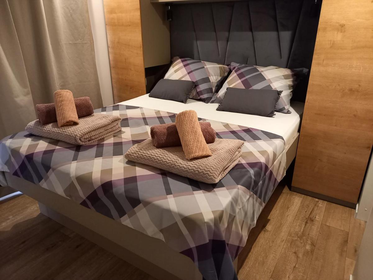 Mobile Home Agava 2 Biograd Na Moru Bagian luar foto