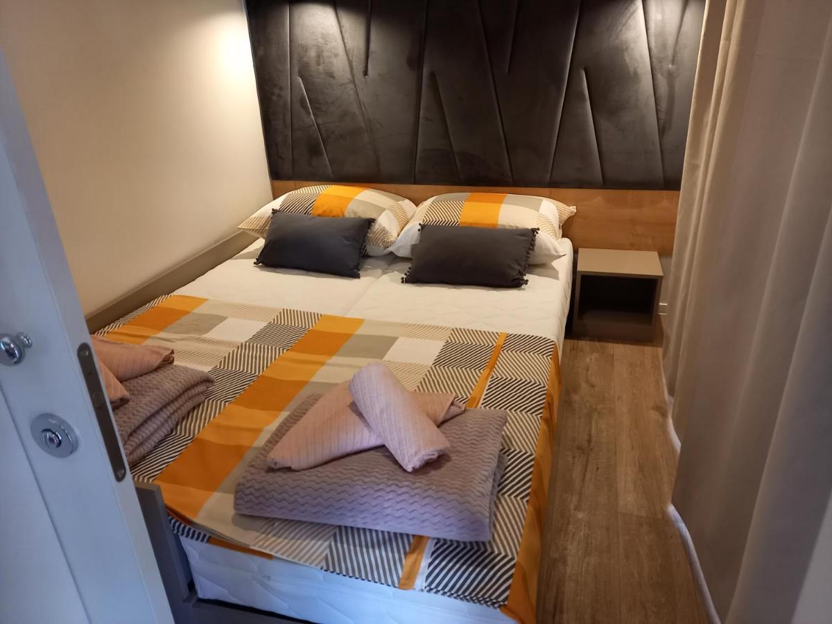 Mobile Home Agava 2 Biograd Na Moru Bagian luar foto